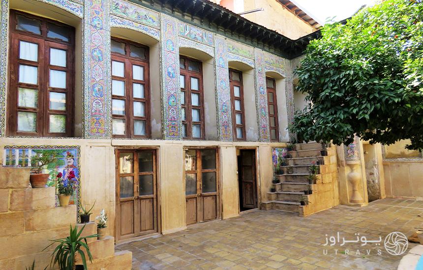 خانه صالحی شیراز (موزه لباس‌های سنتی و آئینی)